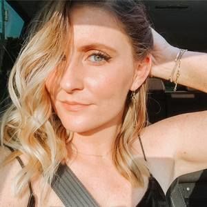 Meet your Posher, Emilee